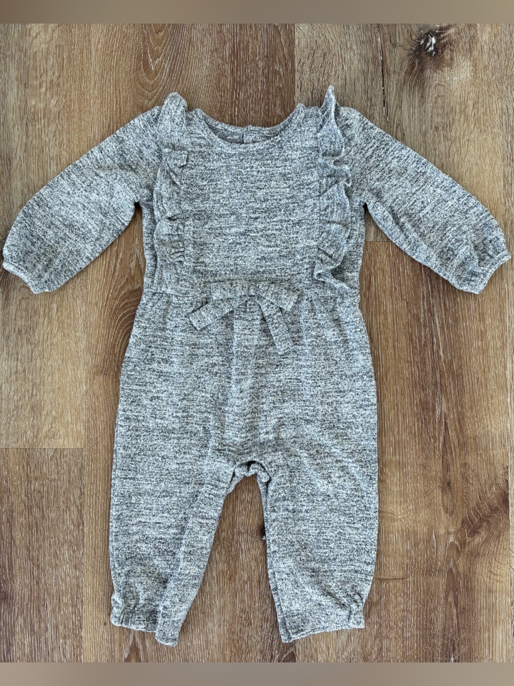 NWOT Carter’s Ruffle Knit Jumpsuit In Gray Size: 9 months| Winter, Feminine